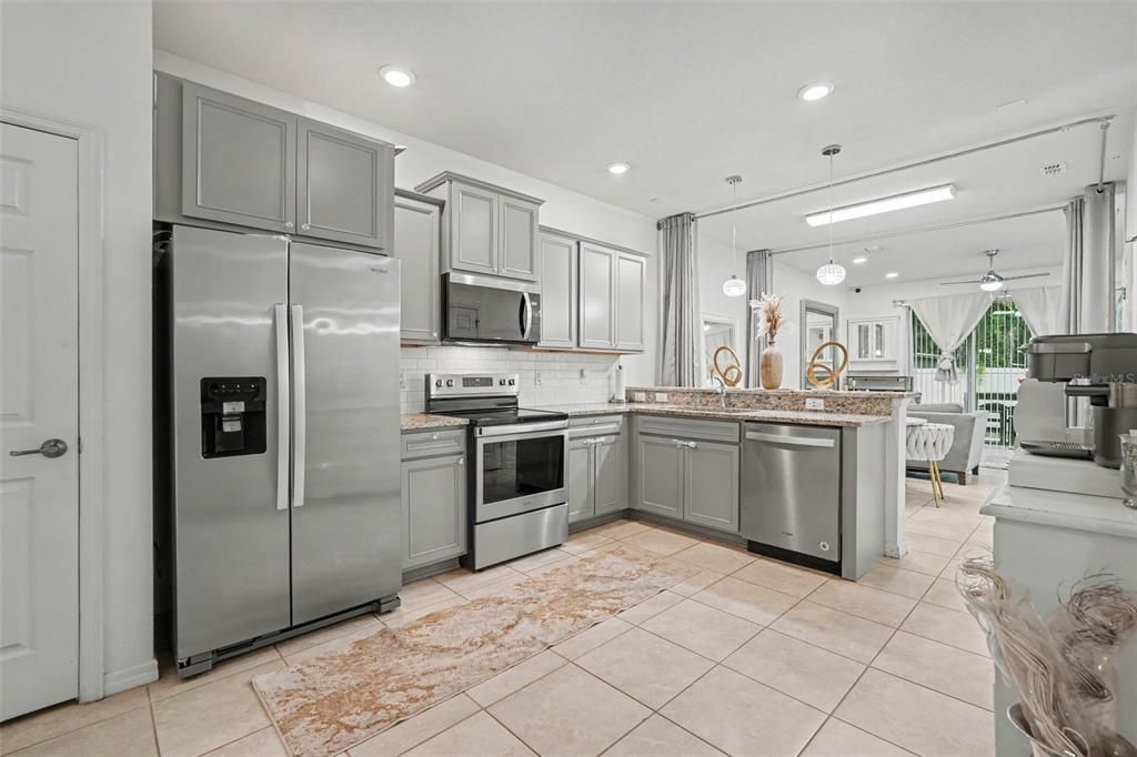 For Sale: $289,000 (2 beds, 2 baths, 1588 Square Feet)
