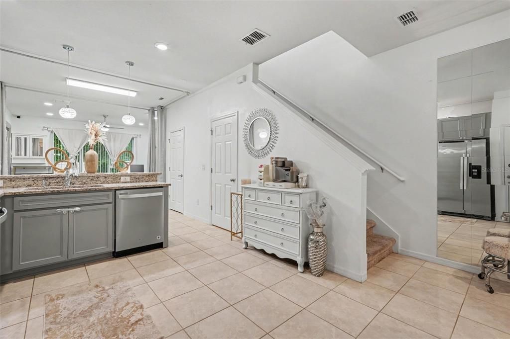 For Sale: $289,000 (2 beds, 2 baths, 1588 Square Feet)