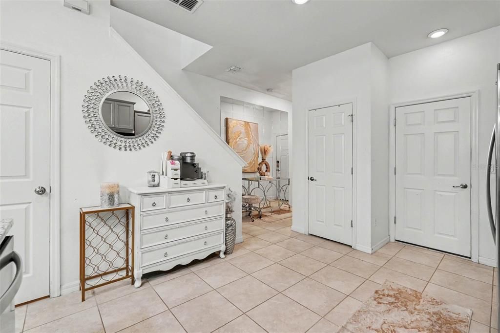 For Sale: $289,000 (2 beds, 2 baths, 1588 Square Feet)