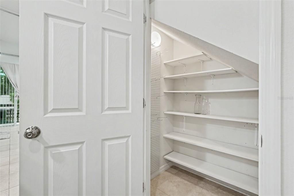 For Sale: $289,000 (2 beds, 2 baths, 1588 Square Feet)