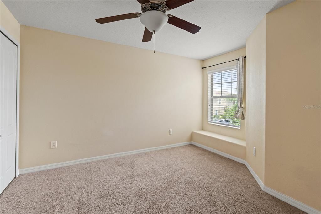 For Sale: $245,000 (3 beds, 2 baths, 1559 Square Feet)