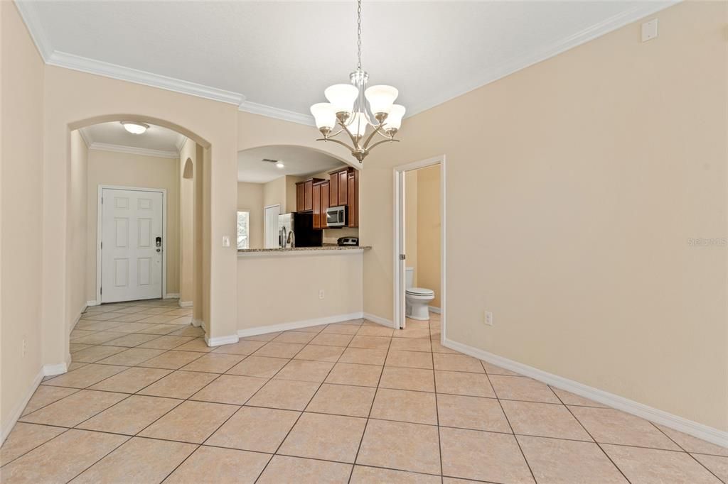 For Sale: $245,000 (3 beds, 2 baths, 1559 Square Feet)