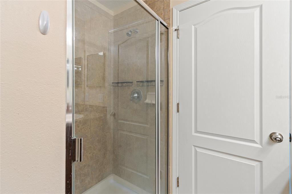For Sale: $245,000 (3 beds, 2 baths, 1559 Square Feet)