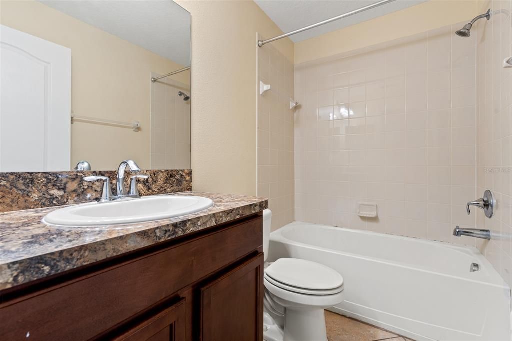 For Sale: $245,000 (3 beds, 2 baths, 1559 Square Feet)