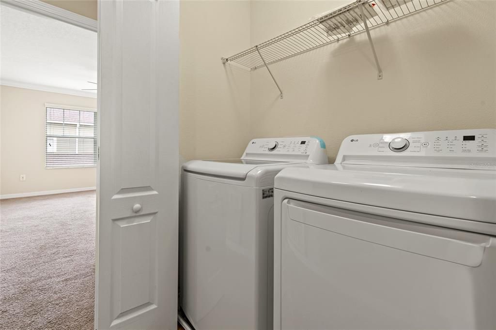 For Sale: $245,000 (3 beds, 2 baths, 1559 Square Feet)