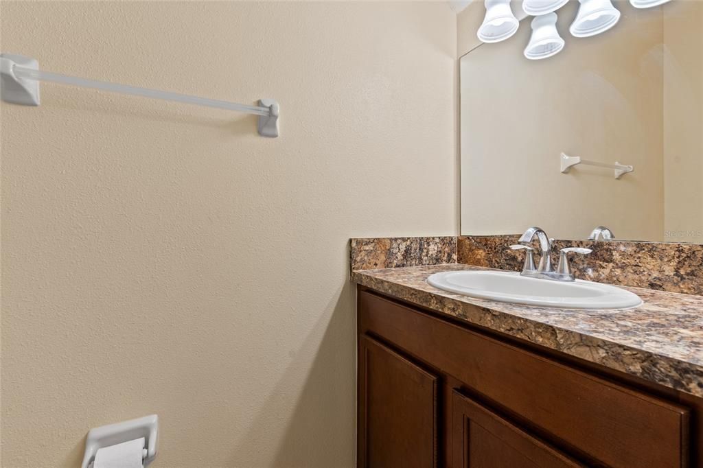 For Sale: $245,000 (3 beds, 2 baths, 1559 Square Feet)