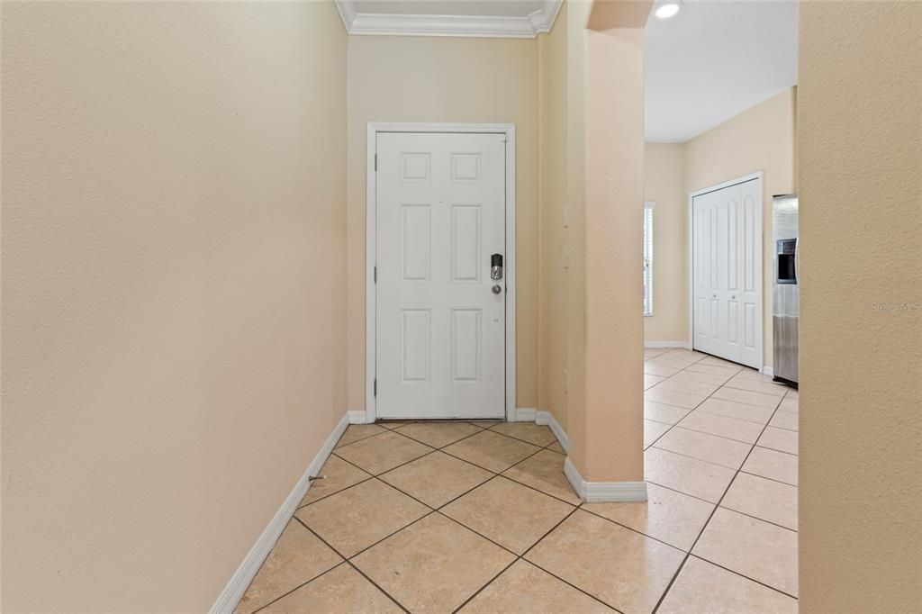 For Sale: $245,000 (3 beds, 2 baths, 1559 Square Feet)