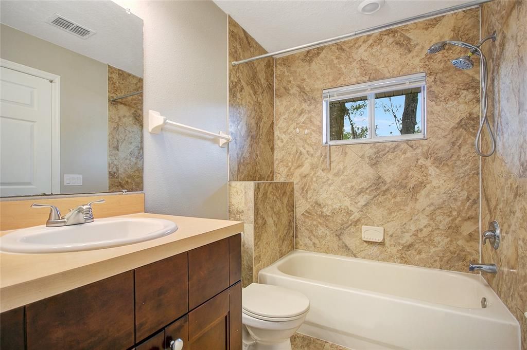 En Renta: $1,945 (3 camas, 2 baños, 1184 Pies cuadrados)