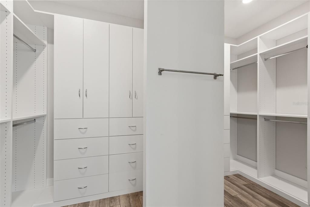 For Sale: $1,295,000 (5 beds, 4 baths, 2915 Square Feet)