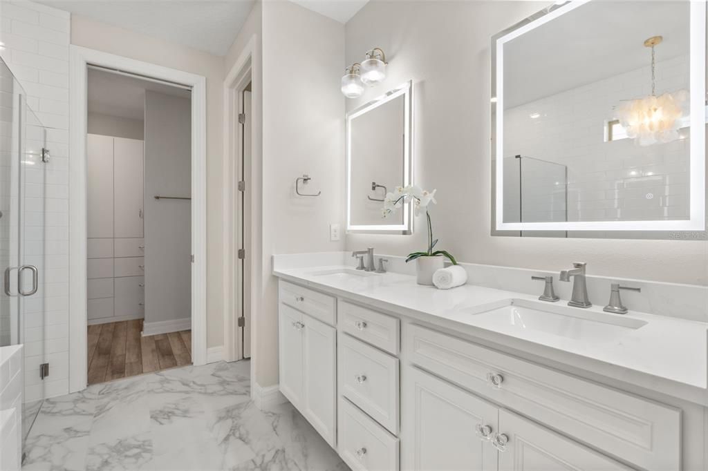 For Sale: $1,295,000 (5 beds, 4 baths, 2915 Square Feet)