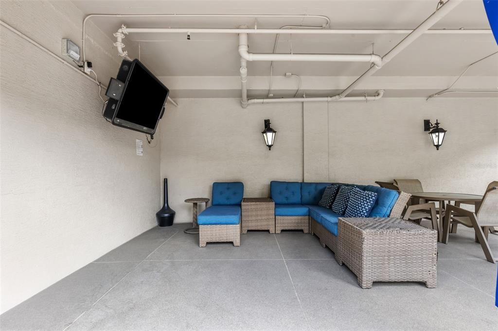Activo con contrato: $464,500 (3 camas, 2 baños, 1378 Pies cuadrados)