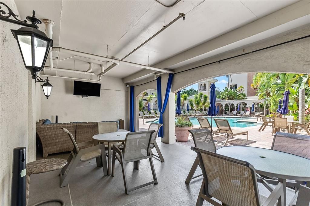 Activo con contrato: $464,500 (3 camas, 2 baños, 1378 Pies cuadrados)