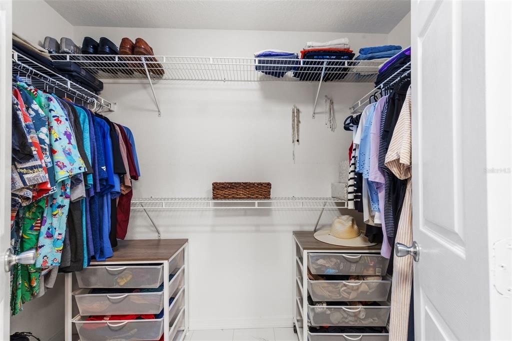 Activo con contrato: $464,500 (3 camas, 2 baños, 1378 Pies cuadrados)