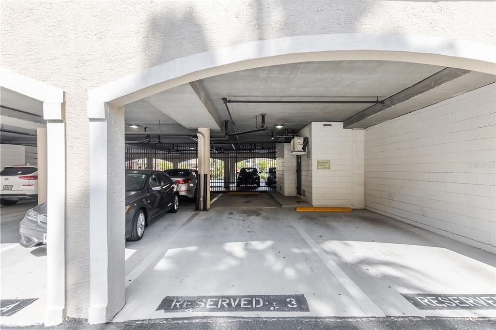 Activo con contrato: $464,500 (3 camas, 2 baños, 1378 Pies cuadrados)