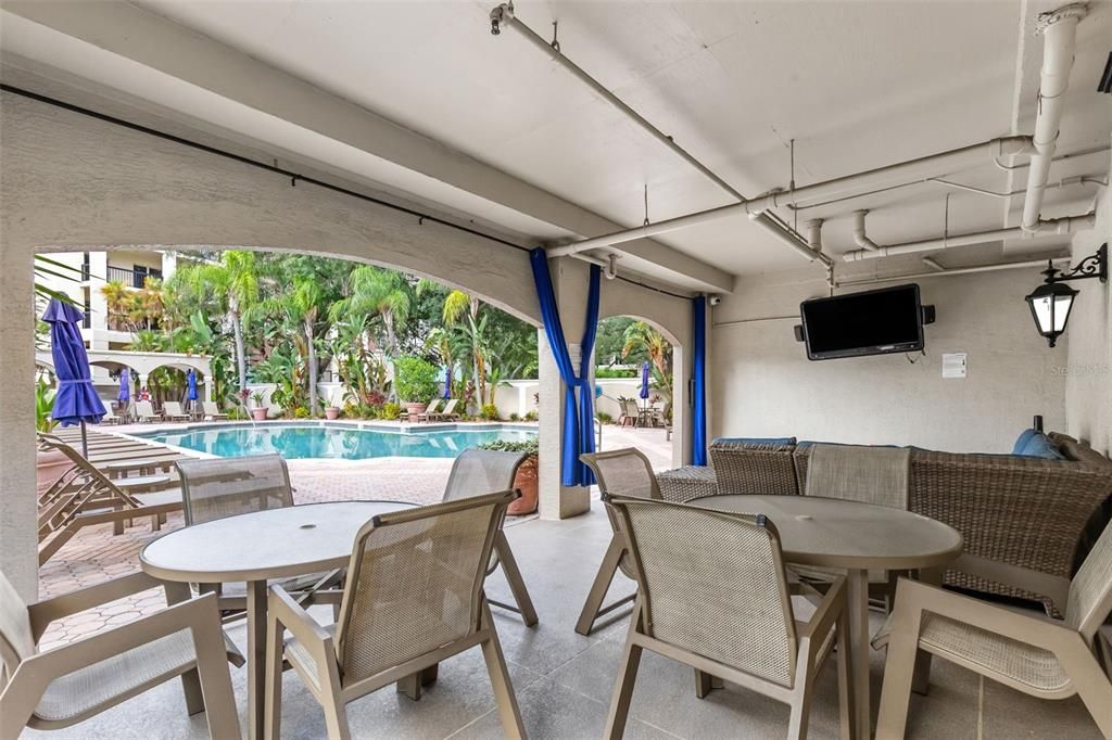 Activo con contrato: $464,500 (3 camas, 2 baños, 1378 Pies cuadrados)