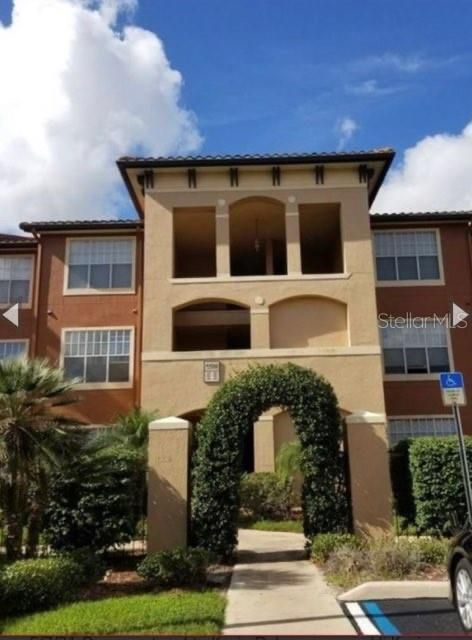 For Sale: $127,000 (1 beds, 1 baths, 709 Square Feet)