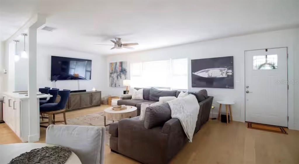 En Venta: $429,000 (2 camas, 2 baños, 1264 Pies cuadrados)