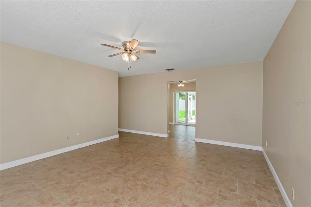 For Rent: $3,600 (4 beds, 2 baths, 1242 Square Feet)