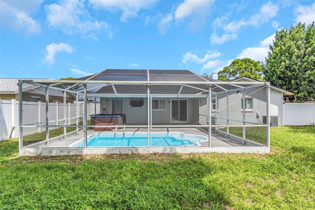 For Rent: $3,600 (4 beds, 2 baths, 1242 Square Feet)