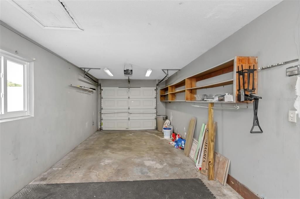 For Rent: $3,600 (4 beds, 2 baths, 1242 Square Feet)