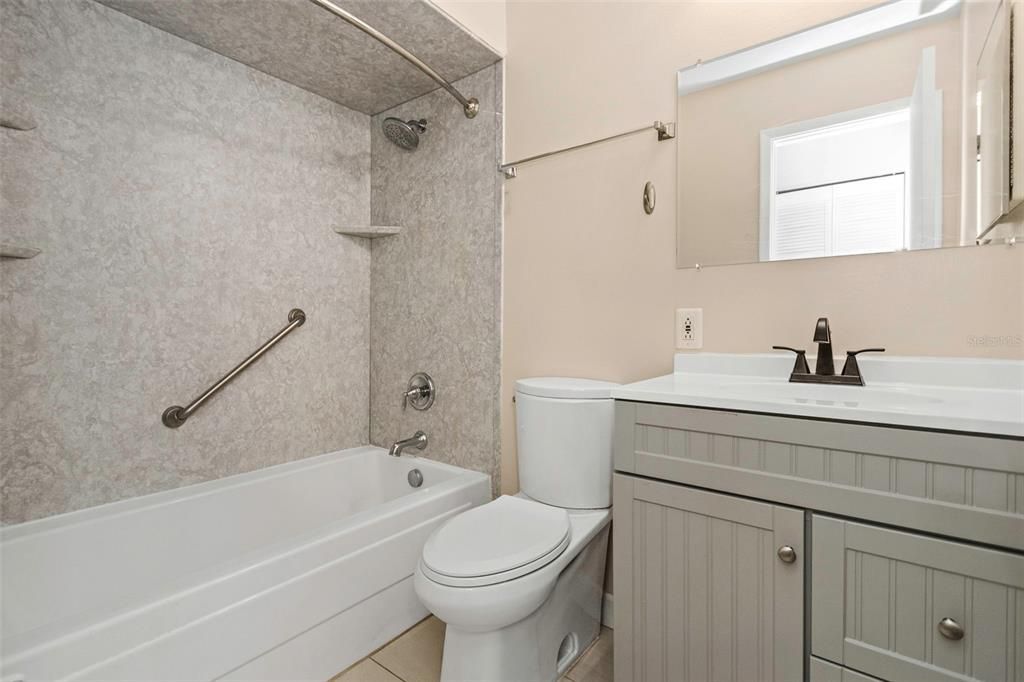 For Rent: $3,600 (4 beds, 2 baths, 1242 Square Feet)
