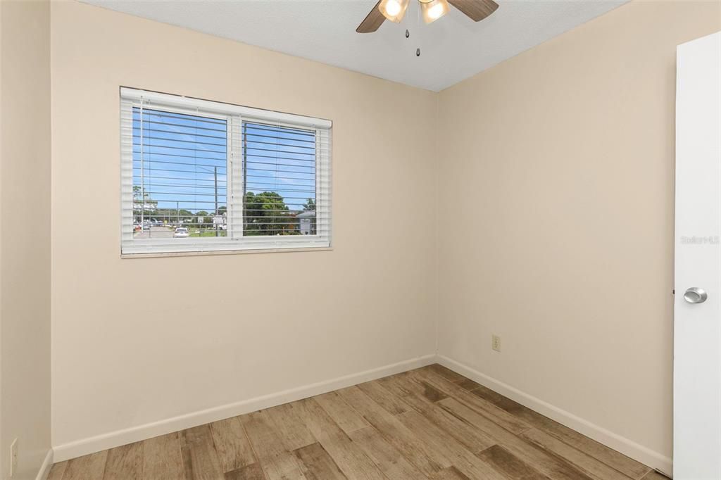 For Rent: $3,600 (4 beds, 2 baths, 1242 Square Feet)