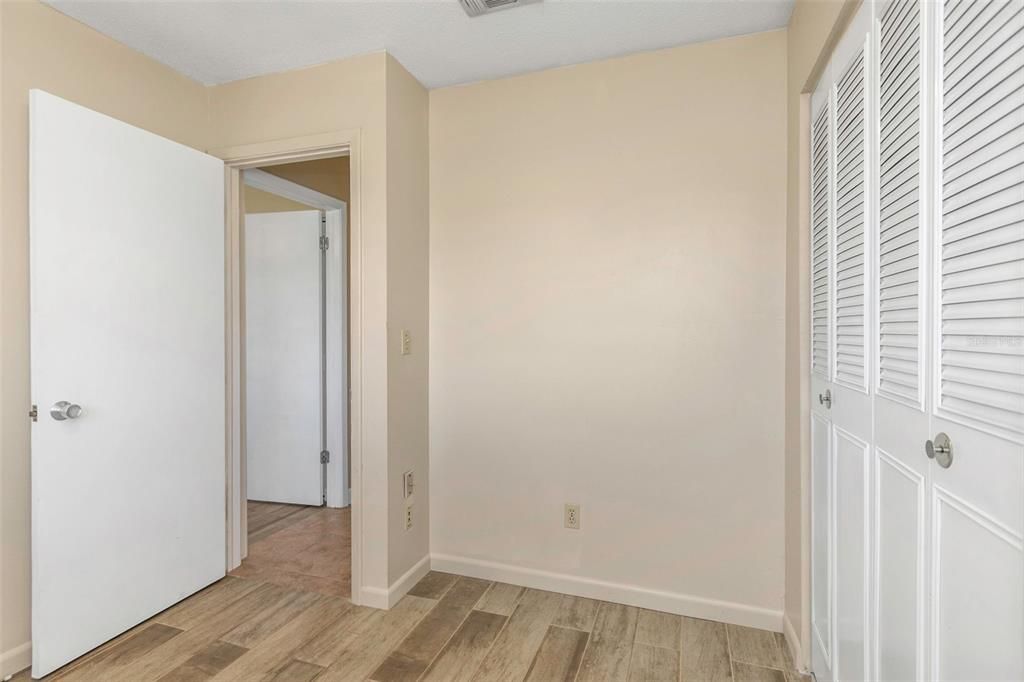 For Rent: $3,600 (4 beds, 2 baths, 1242 Square Feet)