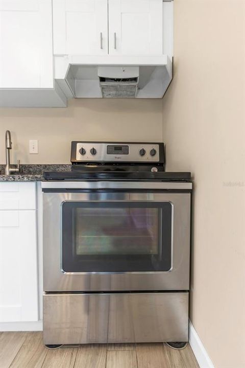 For Rent: $3,600 (4 beds, 2 baths, 1242 Square Feet)