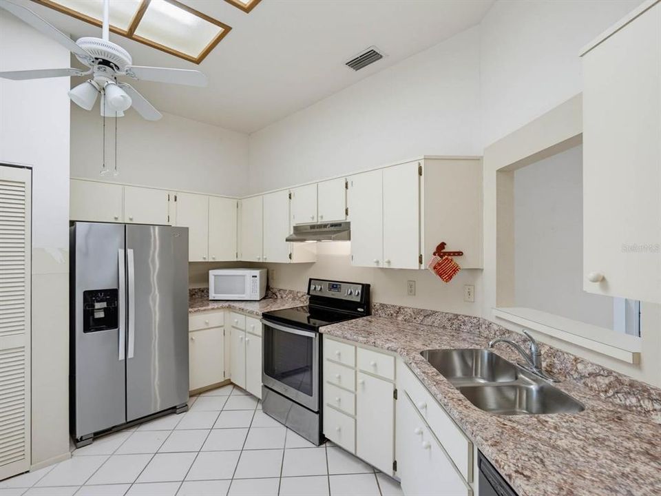 En Venta: $270,000 (2 camas, 2 baños, 1197 Pies cuadrados)