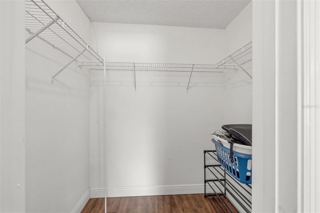 На продажу: $359,000 (4 спален, 2 ванн, 1728 Квадратных фут)