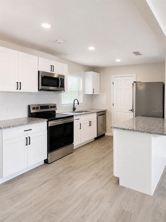 For Sale: $264,900 (4 beds, 2 baths, 1212 Square Feet)