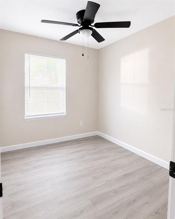 For Sale: $264,900 (4 beds, 2 baths, 1212 Square Feet)