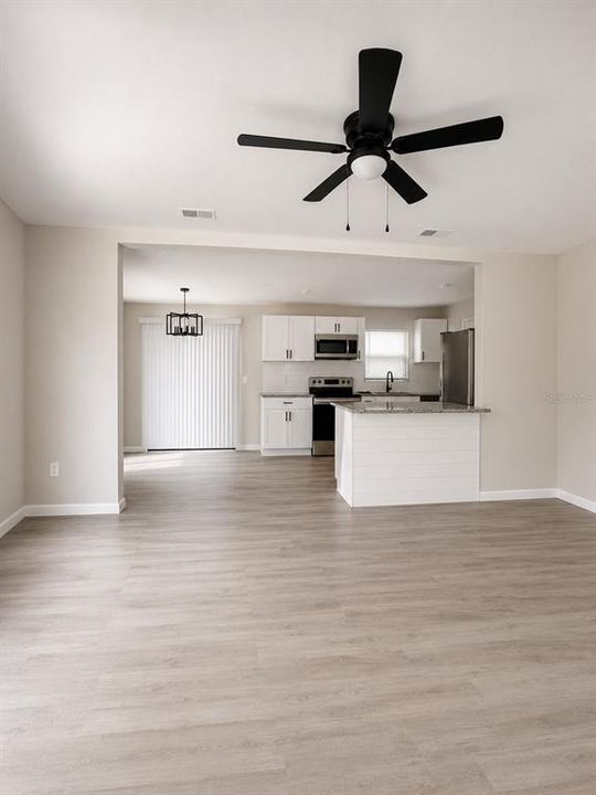 For Sale: $264,900 (4 beds, 2 baths, 1212 Square Feet)
