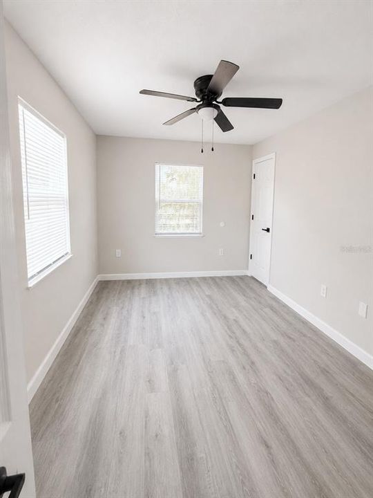 For Sale: $264,900 (4 beds, 2 baths, 1212 Square Feet)