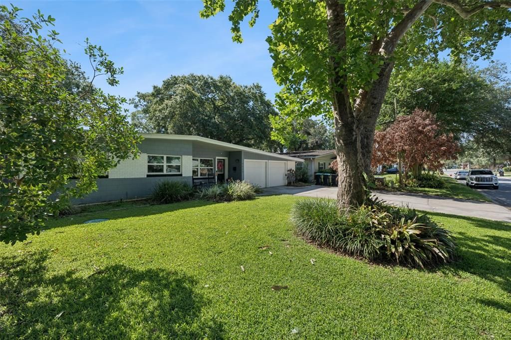 En Venta: $599,000 (4 camas, 2 baños, 1800 Pies cuadrados)