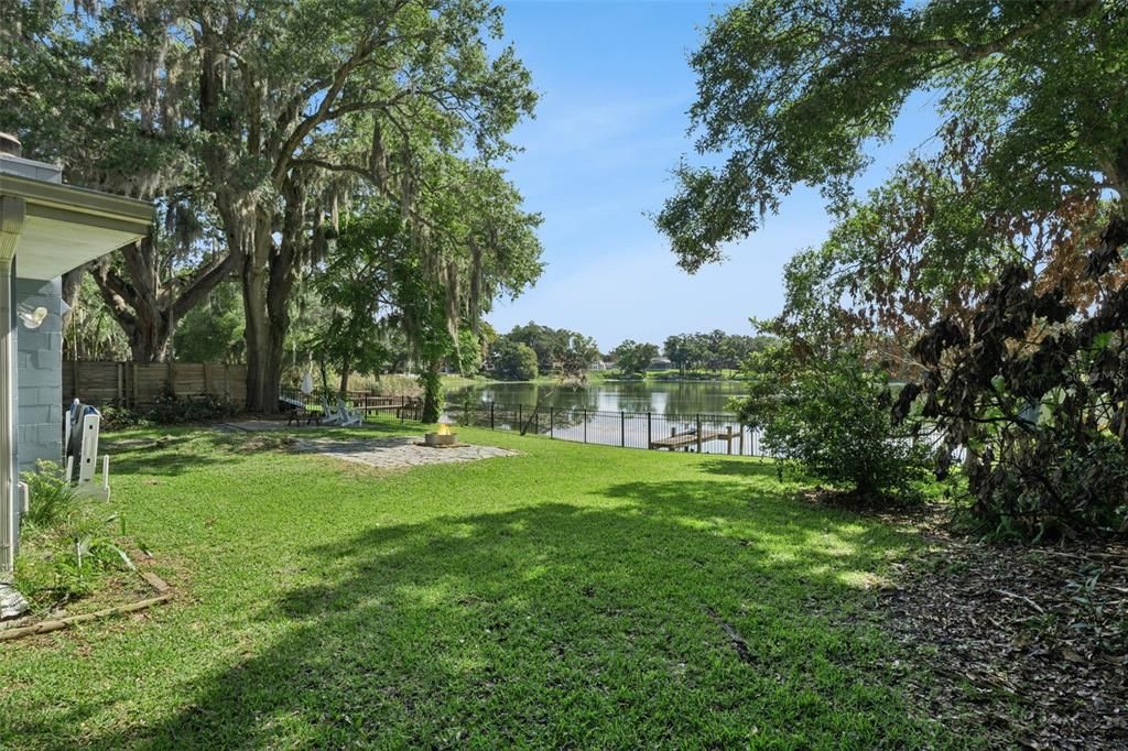 En Venta: $599,000 (4 camas, 2 baños, 1800 Pies cuadrados)
