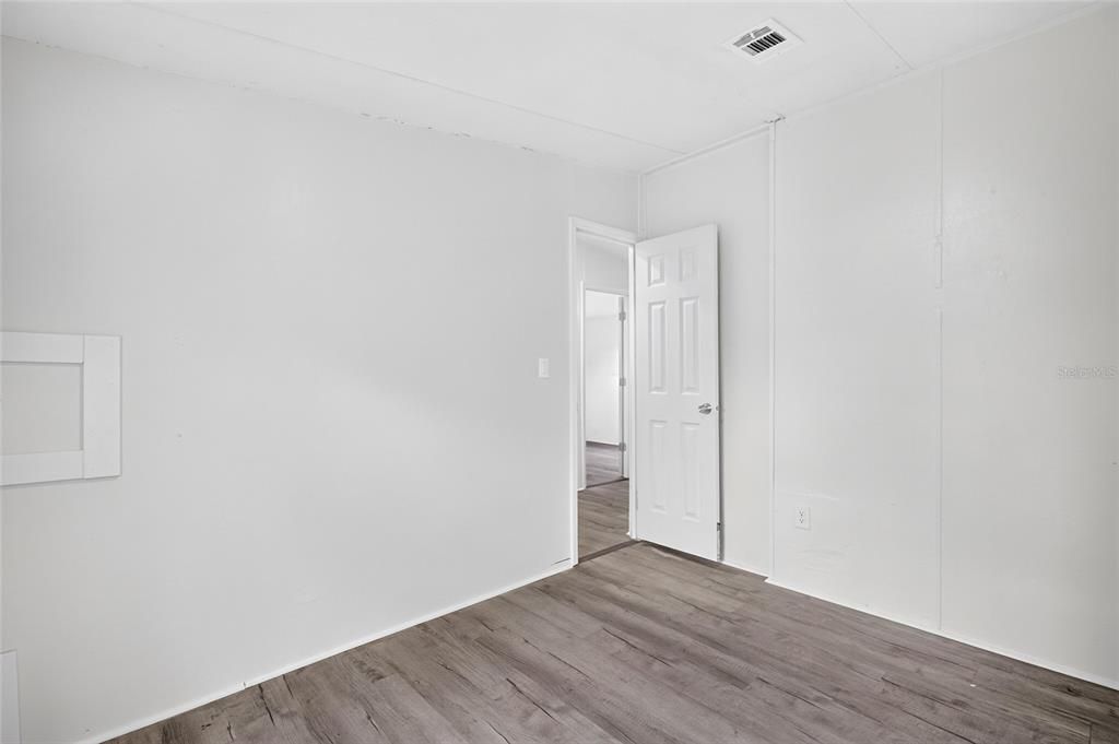 For Rent: $1,800 (4 beds, 2 baths, 1248 Square Feet)