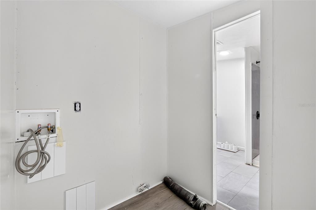 For Rent: $1,800 (4 beds, 2 baths, 1248 Square Feet)