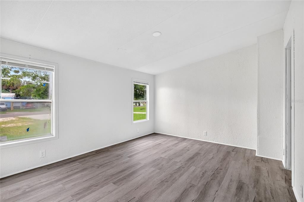 For Rent: $1,800 (4 beds, 2 baths, 1248 Square Feet)