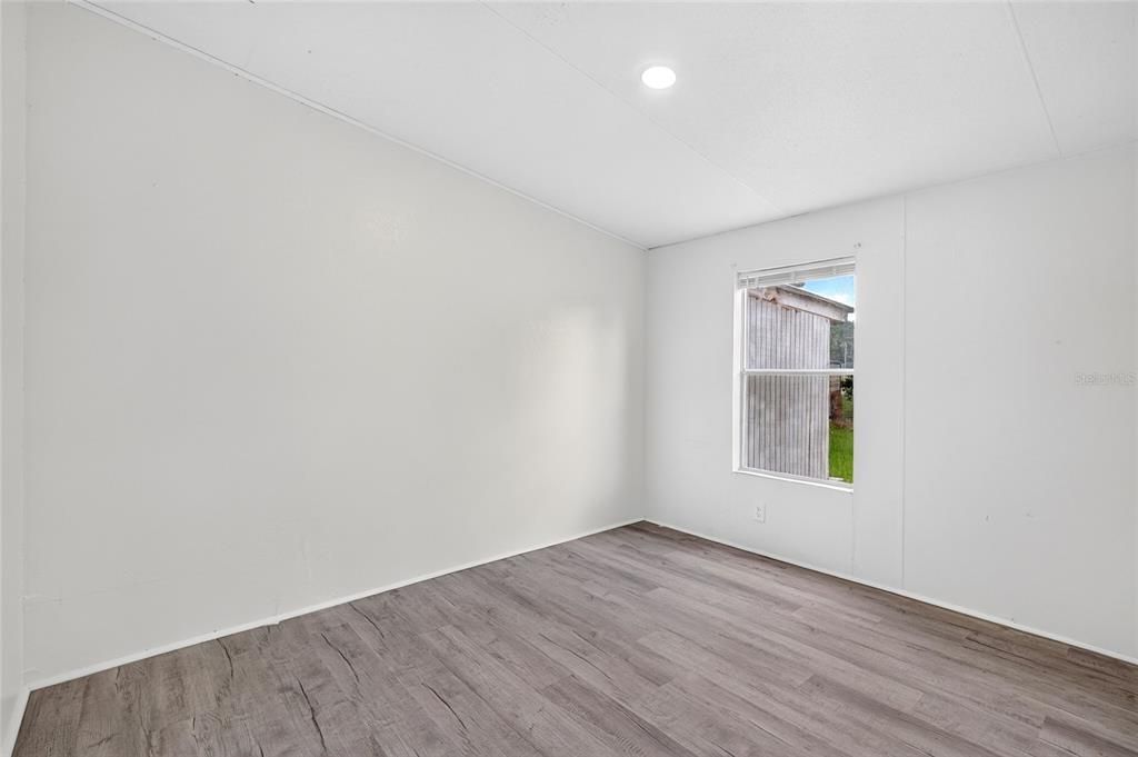 For Rent: $1,800 (4 beds, 2 baths, 1248 Square Feet)