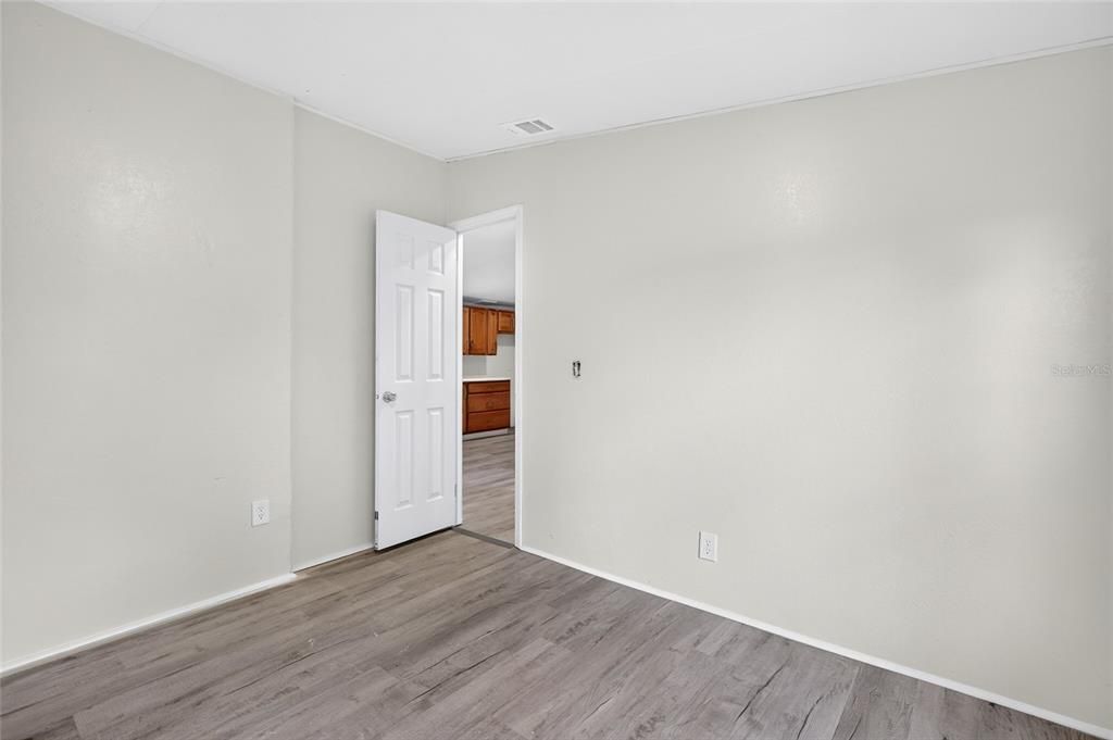 For Rent: $1,800 (4 beds, 2 baths, 1248 Square Feet)
