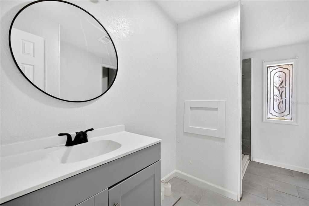 For Rent: $1,800 (4 beds, 2 baths, 1248 Square Feet)