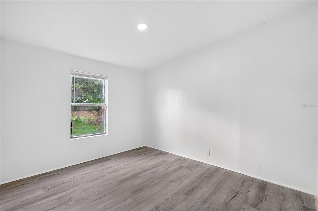 For Rent: $1,800 (4 beds, 2 baths, 1248 Square Feet)