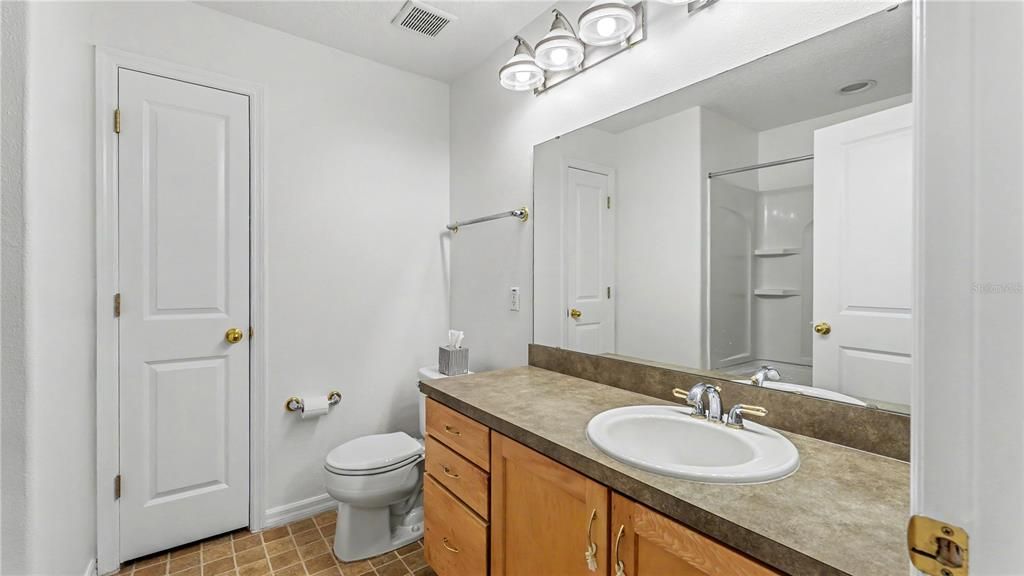 На продажу: $340,000 (3 спален, 2 ванн, 1936 Квадратных фут)