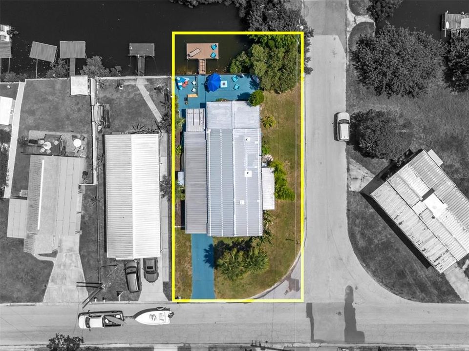 На продажу: $241,900 (2 спален, 2 ванн, 1392 Квадратных фут)