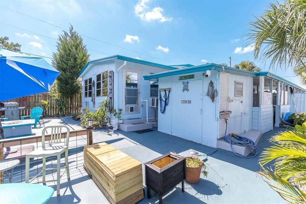 На продажу: $241,900 (2 спален, 2 ванн, 1392 Квадратных фут)