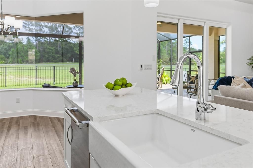En Venta: $799,500 (3 camas, 3 baños, 2314 Pies cuadrados)