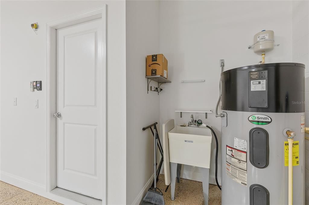 En Venta: $799,500 (3 camas, 3 baños, 2314 Pies cuadrados)