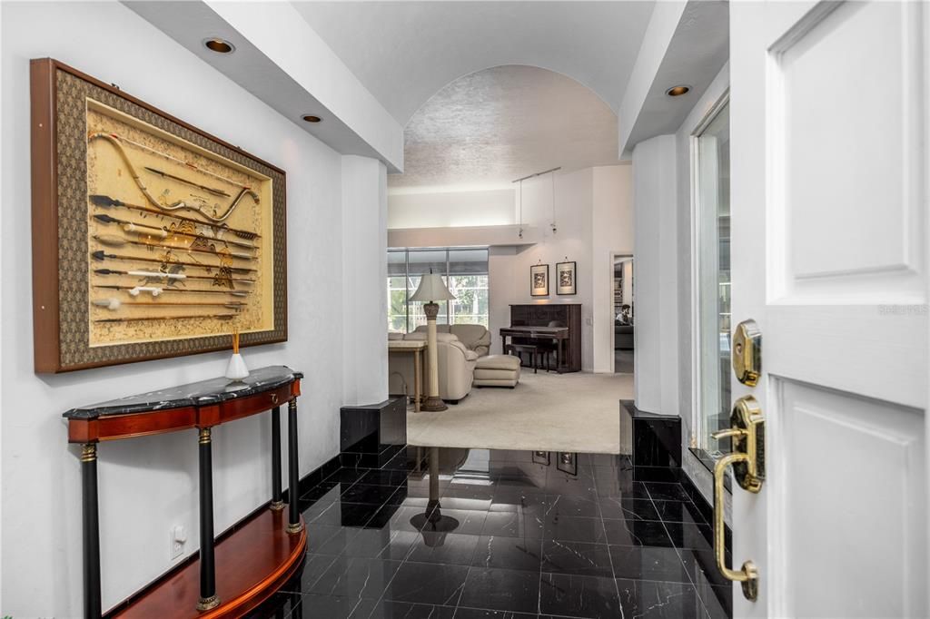En Venta: $798,000 (5 camas, 3 baños, 4351 Pies cuadrados)