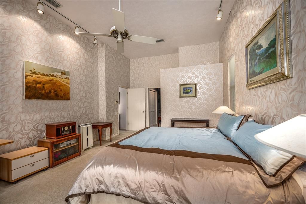 En Venta: $798,000 (5 camas, 3 baños, 4351 Pies cuadrados)